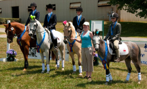 Students of Lauren Sprieser compete in a horse show