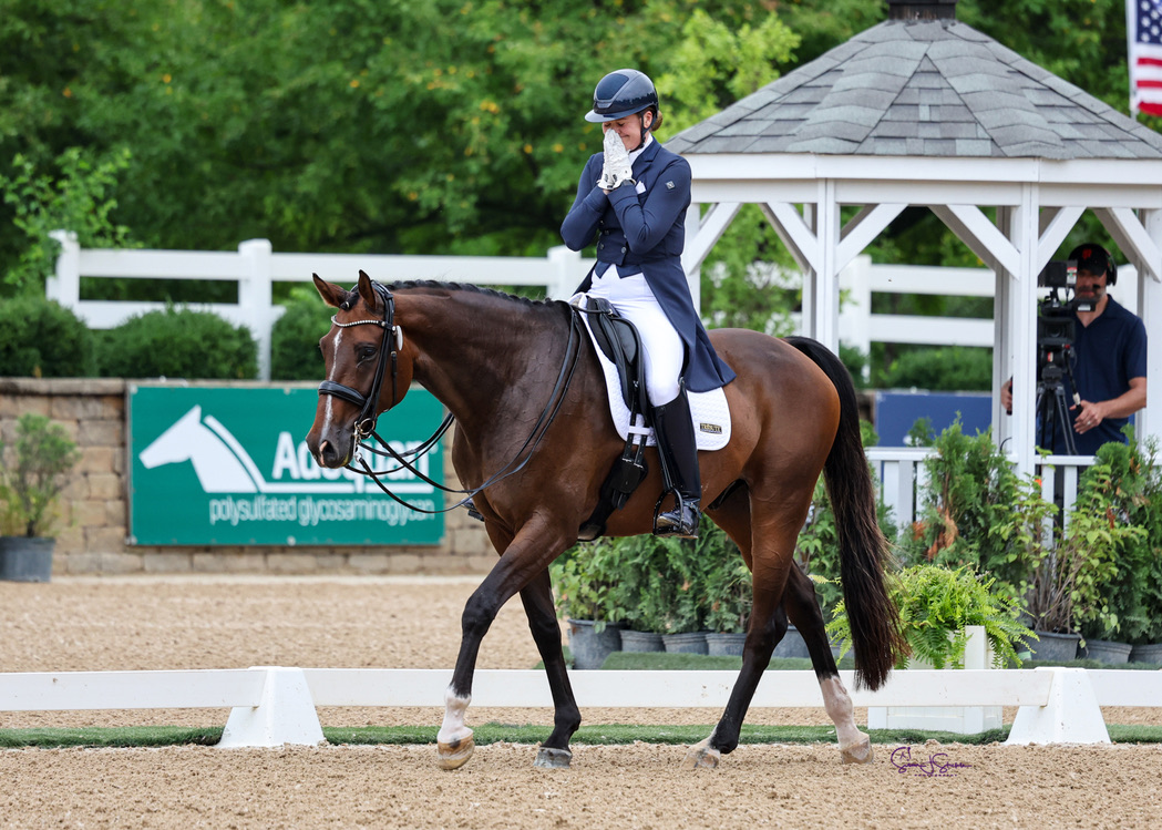 27F2AE60-ED0E-443A-9012-534E10BA5EAC_1_105_c